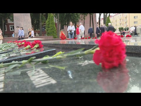 Память жертв Великой Отечественной войны почтили на Гомельщине видео