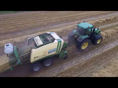 John Deere 7920 + Krone big pack 1270XC. Maessen Loonwerk