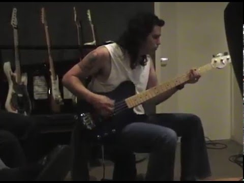 Jerry Dixon recording bass on Angels ( Warrant Born Again 2006 )
