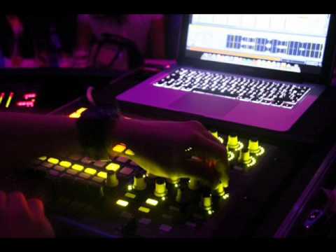 David DeeJay feat. Nonis& P Jolie - Perfect 2 [ Extended]