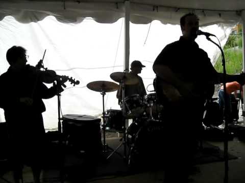 Stephen Budd & Treehouse Fire perform 