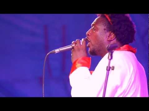 Max Mona  chante "Ralé Ralé" (A/C Eugène Mona)