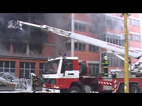 TV Slovácko: Zlín - Požár v areálu Svitu