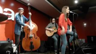 Vega - Tu vuò fà l&#39;americano (Presentación disco Non ho l&#39;età) 7-3-2017