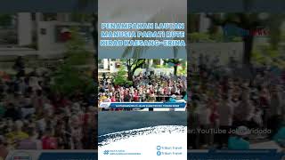 Penampakan Lautan Manusia, Memenuhi Jalan Slamet Riyadi Demi Saksikan Kirab Pengantin Kaesang-Erina