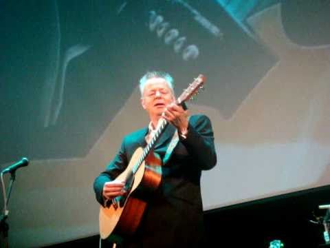 Tommy Emmanuel ~ Smokey Mountain Lullaby