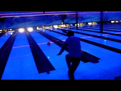 Jeremy Azzolini - Strike Bowling 17 Avril 2011 (2).MP4