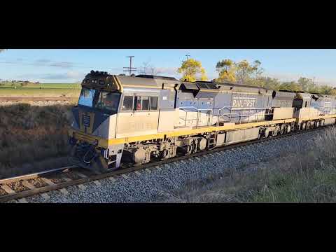 Locomotives CF4403, CF4406 & QL007 (Grain train) at Junee, NSW, Australia.