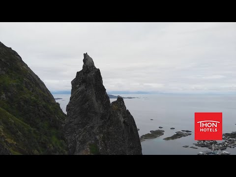 Thon Hotels Svolvær - Hiking up Svolværgeita