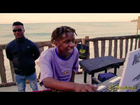 DJ Mushizo Live Singerii Beats SESSION 1 in Beach