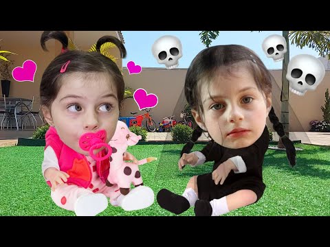 Mimi e Julinha em Histórias Engraçadas sobre Bebês e Halloween e outras histórias com a Irmãzinha