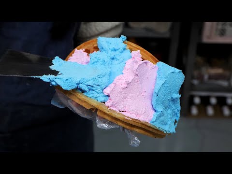 Giant Whipped Cream Waffles (Chocolate, Brown Cheese, Yogurt) - 생크림 폭탄 와플 - Korean Street Food
