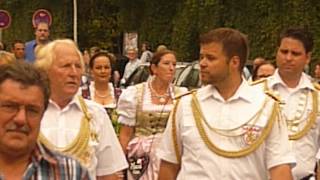 preview picture of video 'Klompenzug 2012 Bedburg Kaster Schützenfestmontag'