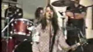 L7 with Dave Grohl - fast and frightening