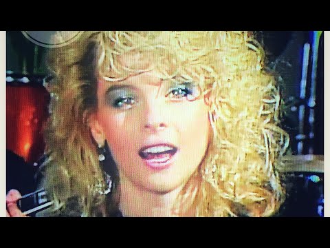 Iveta Bartošová - Pod starou lucernou