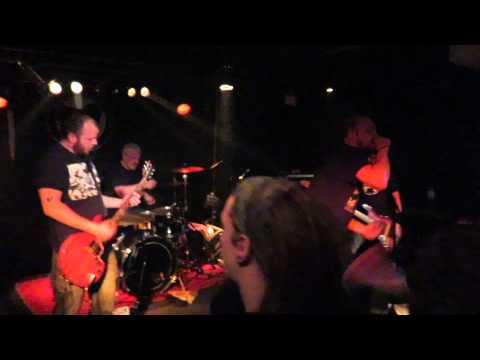 KINGTERROR - i'm not racist but - concert antifasciste 07/03/15 @ garcia lorca