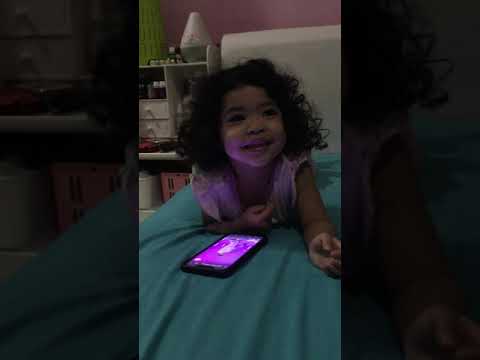 천연곱슬 watching AB6IX Breathe. Youngest ABNEW perhaps?