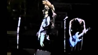 Skid Row - Livin&#39; On a Chain Gang (Live)