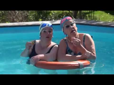 De Zingende Badmutsen brengen een bezoekje aan de gedecoreerden van Olst