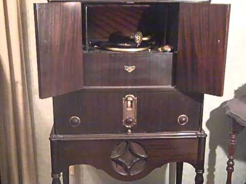 THE AMBASSADORS LOUIS KATZMAN - I'M SITTIN' ON TOP OF THE WORLD - ROARING 20'S VICTROLA