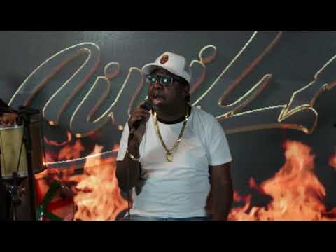 Tô metendo o pé - (Acústico) - Oh Civil