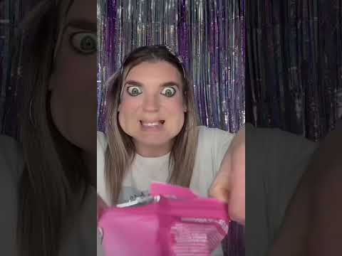 American snacks #american snacks #chips #eating #asmr #little girl #addicted girl #mom and daughter