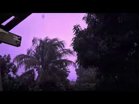 Temporal com raios na madrugada de 31/12/2025 em Mozarlândia, Goiás 