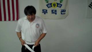 preview picture of video 'How to Tie a Martial Arts Belt or Karate Belt'