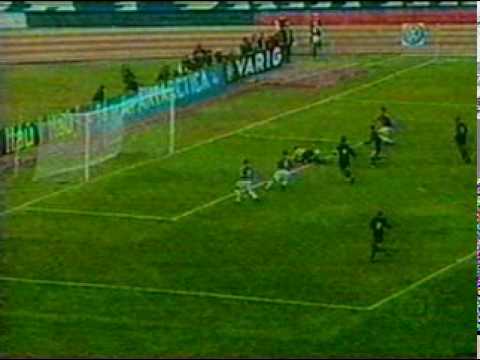 10/05/2003 - Paraná 3 X 2 Ponte Preta : Gol de Milton