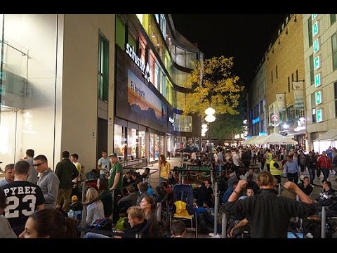 iPhone 6 Addicts @ Apple Store Munich Rosenstraße am Vorabend des Verkaufsstarts