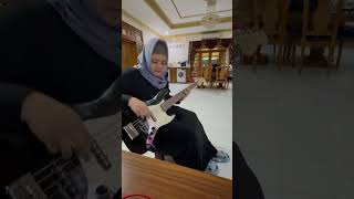 Download lagu Nostalgia Bersama - Sherina Munaf & Derby Romero (Bass Cover) mp3