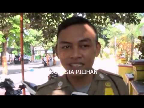 Hehe…Puasa” 2 Pasangan Anak SD Ketangkap lg Pacaran. Cowoknya di hukum Pust-Up - Lumajang