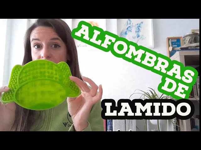 Vídeo relacionado con Azyh 2 Alfombrillas para Lamer Perros y Gatos con Ventosas 20X20cm, Alimentador Lento para Aliviar la Ansiedad, Juguetes, Tapete de Alimentación para Mantequilla, Yogur, Maní