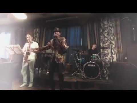 Lee Mays "Are You All Alone" performed "live".