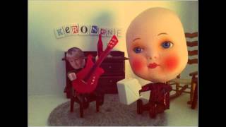 Crystal Castles - Kerosene (Acoustic Cover by Kristoffer Bolander of Holmes)