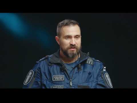 Poliisit   Rattijuopon autosta löytyy dynamiittia