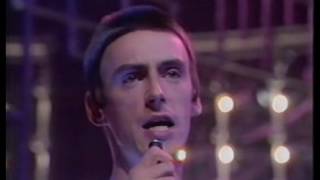 The Paris Match - The Style Council (Top of the Pops 1983)