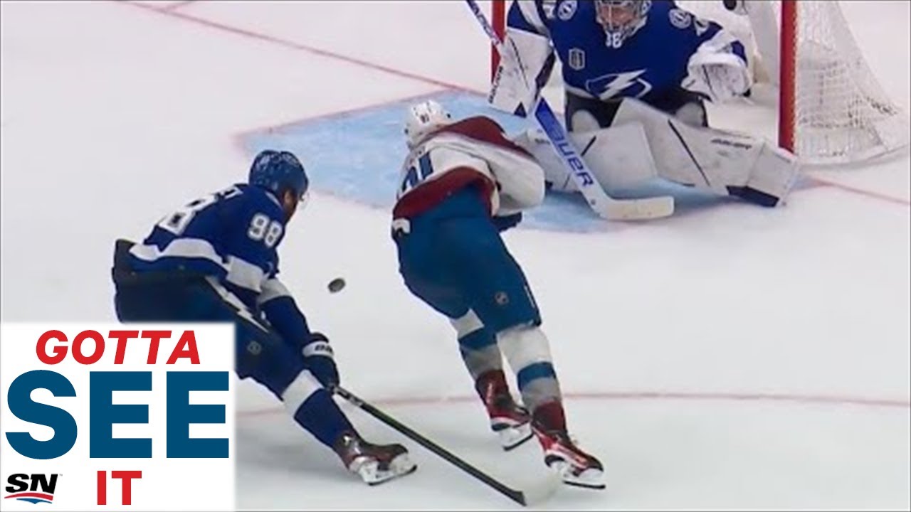 Vidéo: Mikhail Sergachev BRÛLÉ RAIDE...Jonathan Drouin CRAMPÉ...