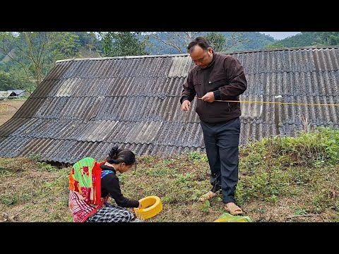 The village head brought electricity to Ly Thi Yen's house so she could raise chickens.