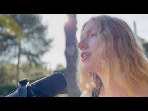 Isabel March "Confused"- Meu the Monkey Sessions #3