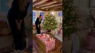 How to create a floral fantasy Christmas tree