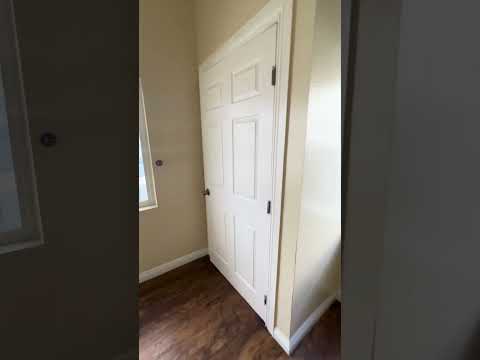 Welcome to 750 E 40th Pl property video