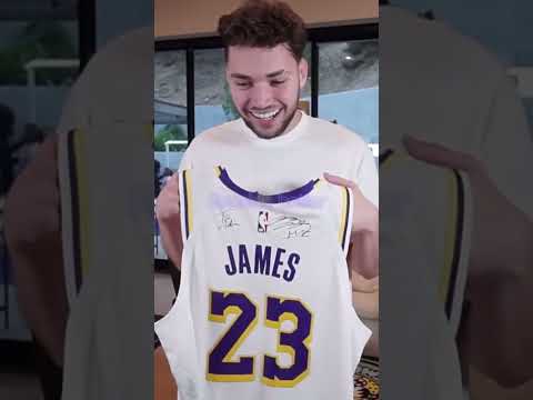 Adin Ross calls Speed to show him his jersey! 😂