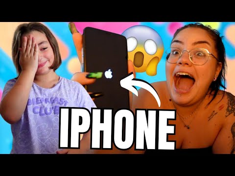 HO COMPRATO UN IPHONE A LARA ! * SORPRESA * / chiara paradisi