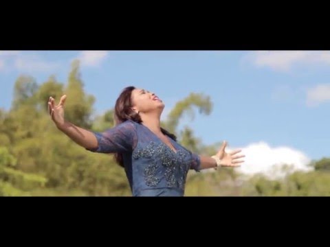 Raquel Amparo - Vuela (Video Oficial)
