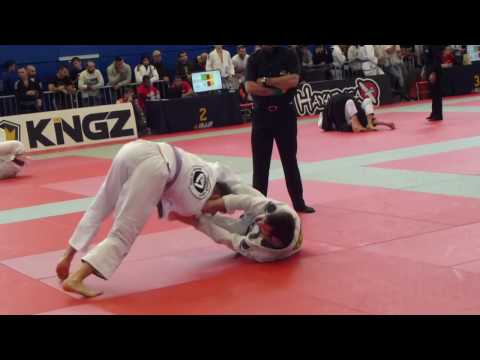 Oscar Gugala vs Carl-Erik Høyum - IBJJF London Fall Open 2016 - Purple Adult - Middle