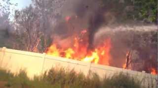preview picture of video 'Fish Hawk Fire: Neighbors Scramble to Save Their FishHawk Homes! Part #1'