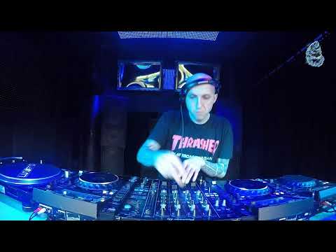 The Blue Oyster: Sick / 20.05 / 18 - 19