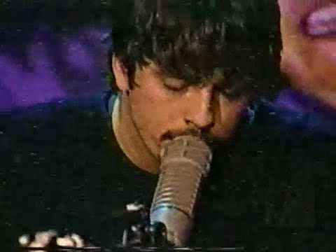 Foo Fighters - "Everlong" (Acoustic) Live at Howard Stern
