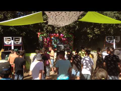 BRAIN HUNTERS @ PROMISED LAND - VALONGO